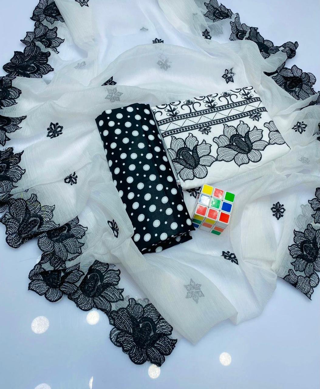 Premium Cut Work Polka Dots Lawn Cotton 3 Piece Suit | Heavy Embroidered Chiffon Dupatta - Image 3